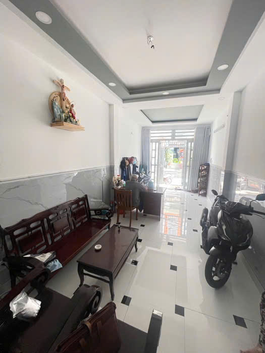 Bán nhà 4 tầng, hẻm ô tô,đường Lê Ngã, Phú Trung Tân Phú,DT: 3.3 x 19,Giá: 8.7 tỷ